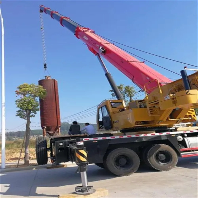 德化县吊车租赁作业时的保养和维护